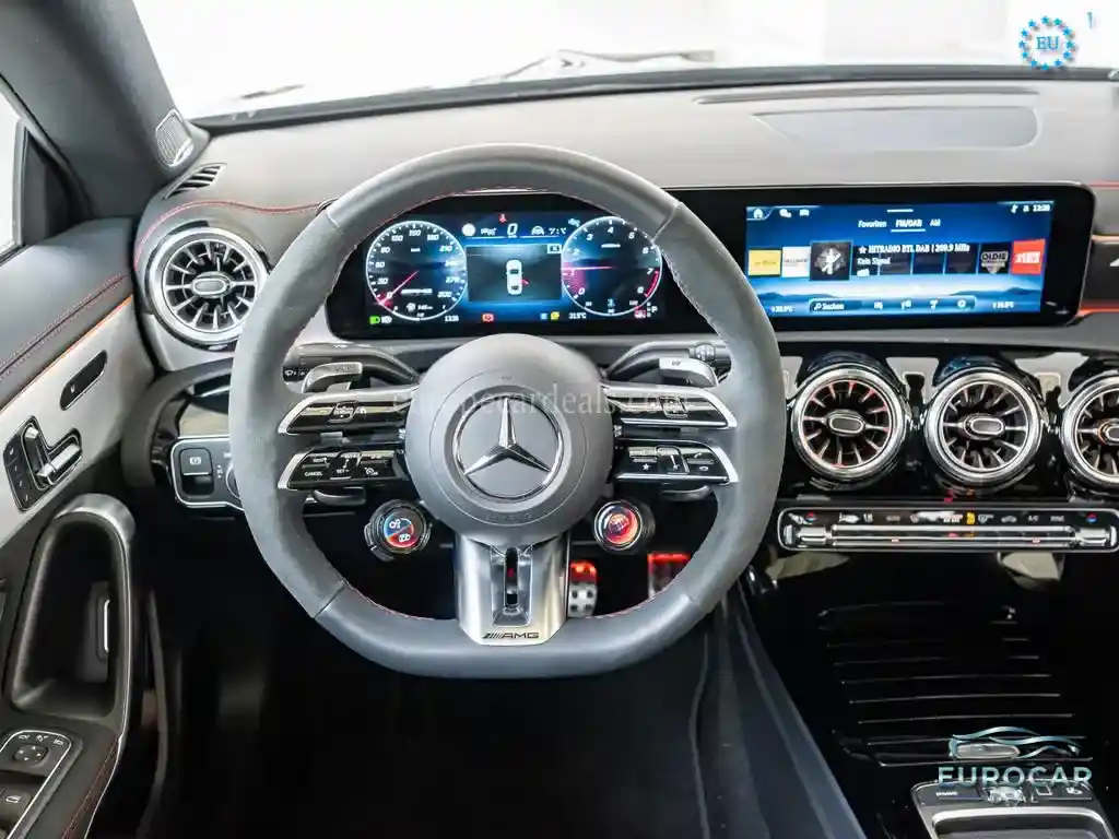 Mercedes-Benz CLA 45 AMG