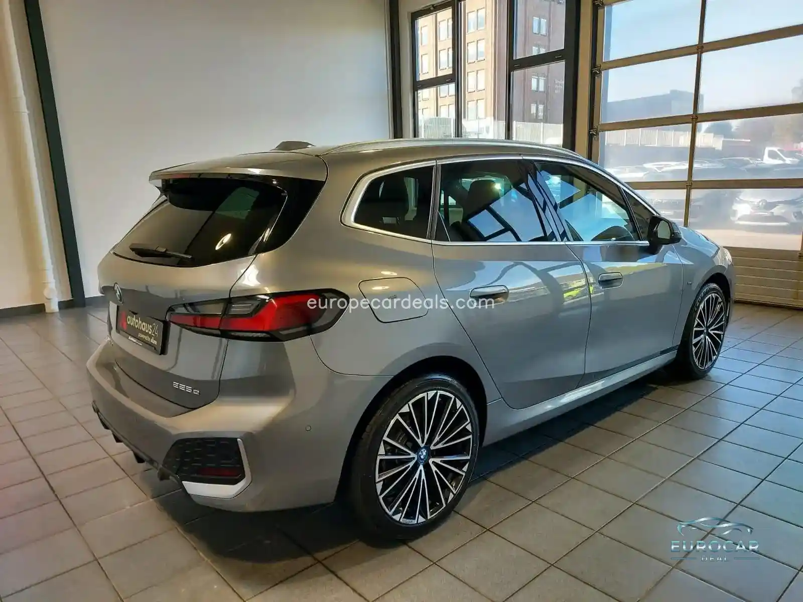 BMW 225