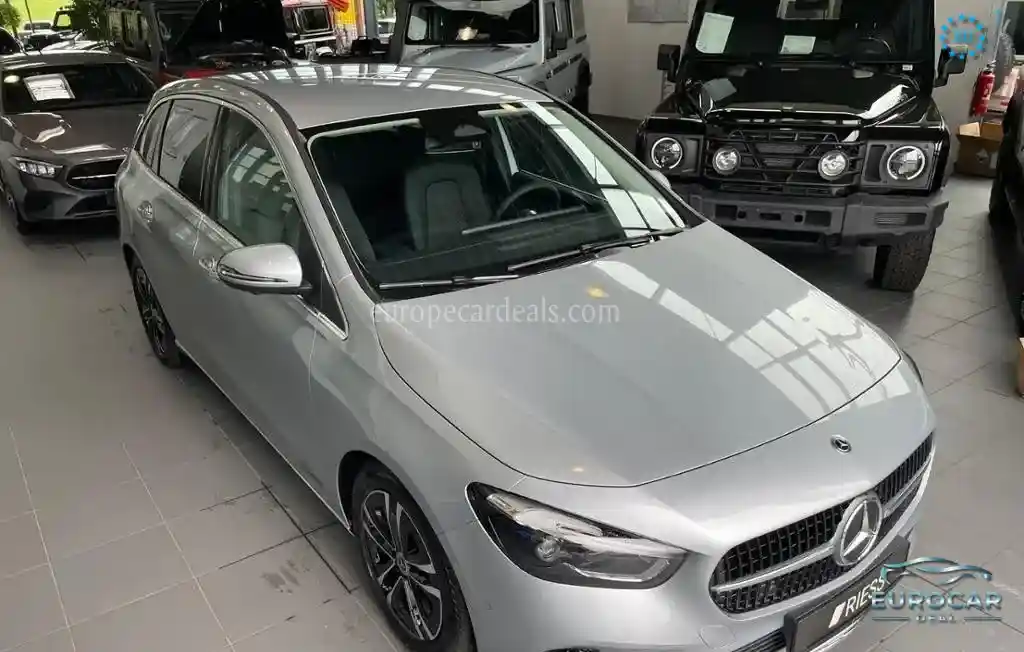 Mercedes-Benz B 180