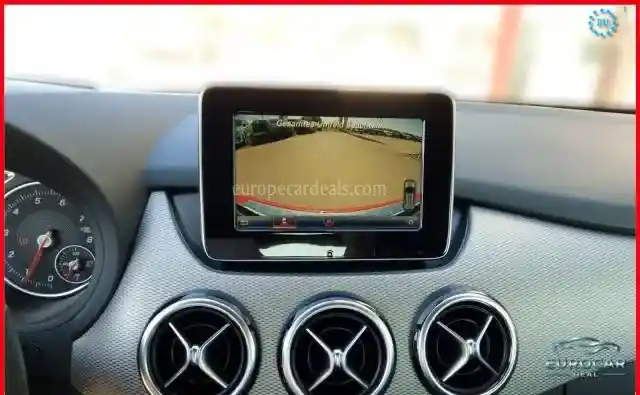 Mercedes-Benz B 200