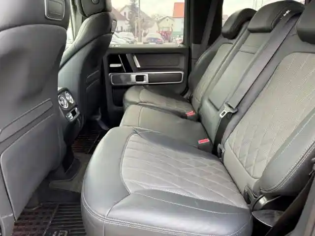 Mercedes-Benz G 500