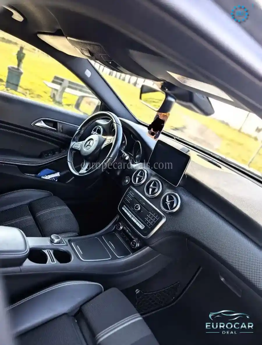 Mercedes-Benz A 220