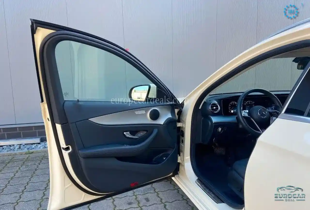 Mercedes-Benz E 200