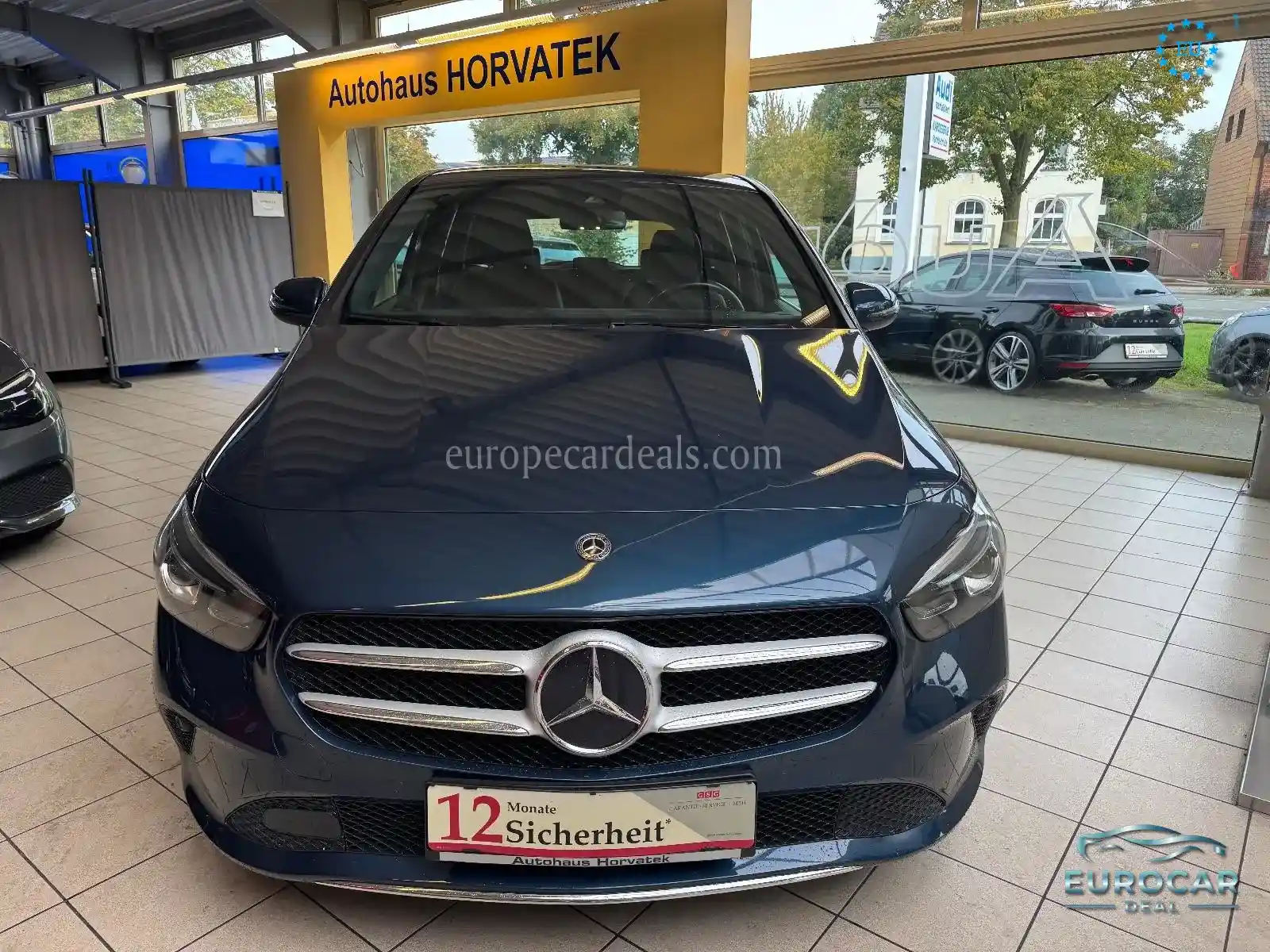 Mercedes-Benz B 180