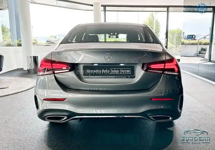 Mercedes-Benz A 220