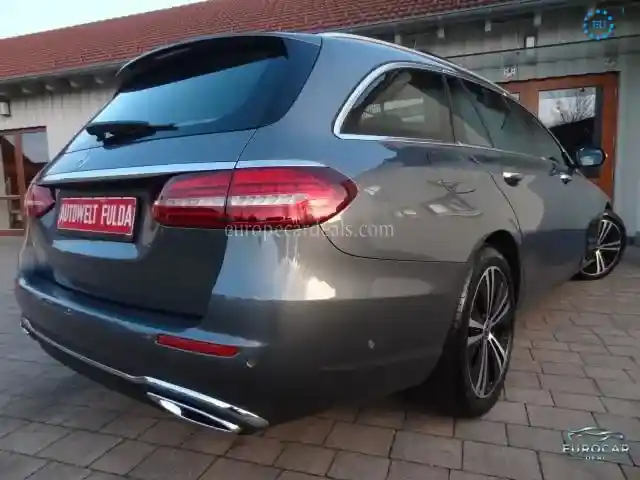 Mercedes-Benz E 400