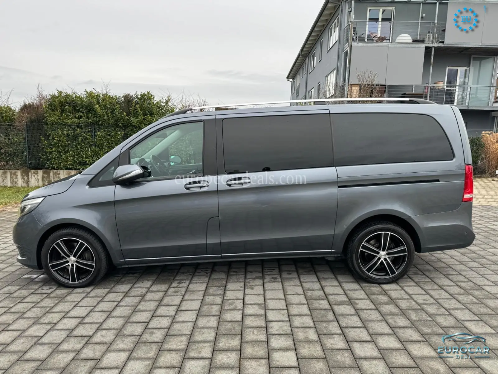 Mercedes-Benz V 220