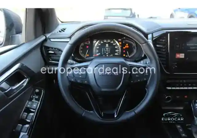 4×4 Double Cab V-CROSS Automatik