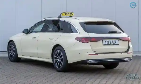Mercedes-Benz E 200