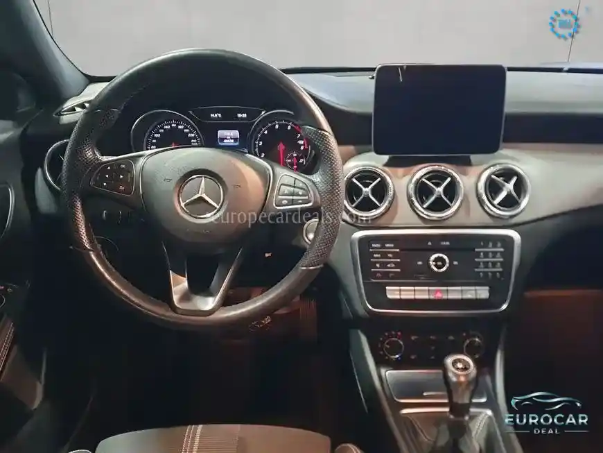 Mercedes-Benz CLA 180 Shooting Brake