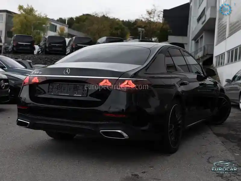 Mercedes-Benz E 300