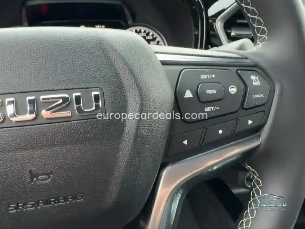 V-CROSS DoubleCab 4WD Automatik/Winter/AHK