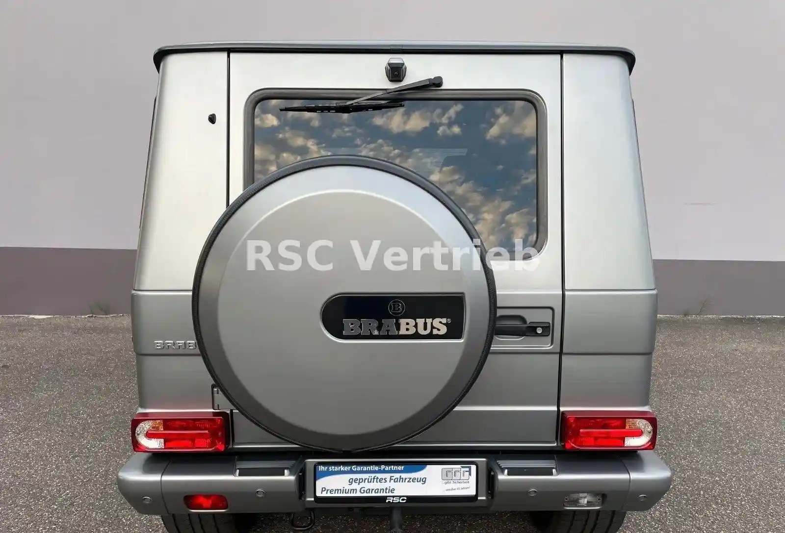 Mercedes-Benz G 500