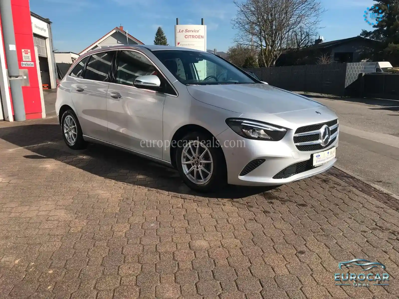 Mercedes-Benz B 200