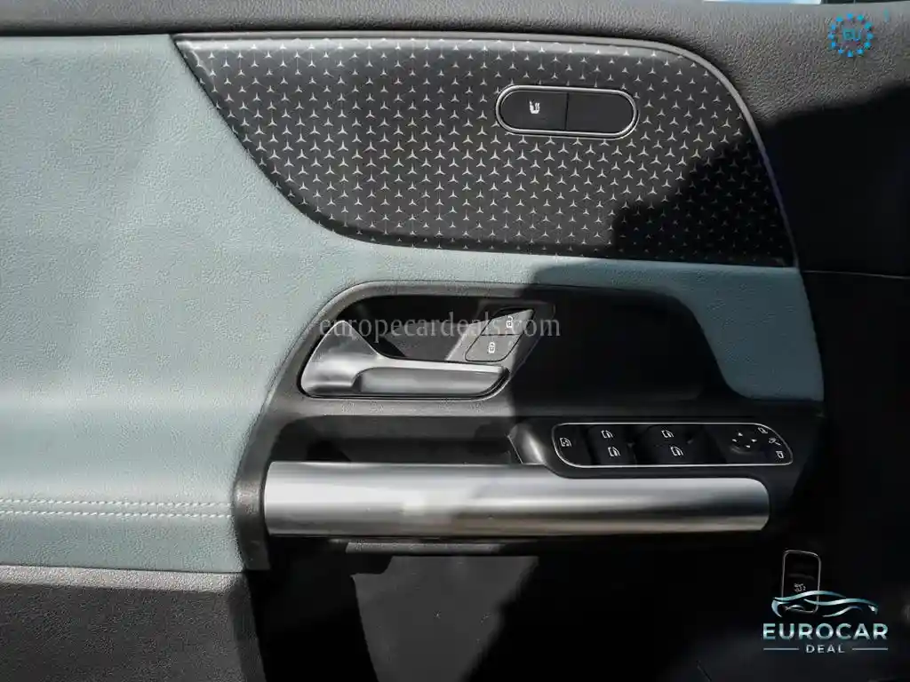Mercedes-Benz B 220