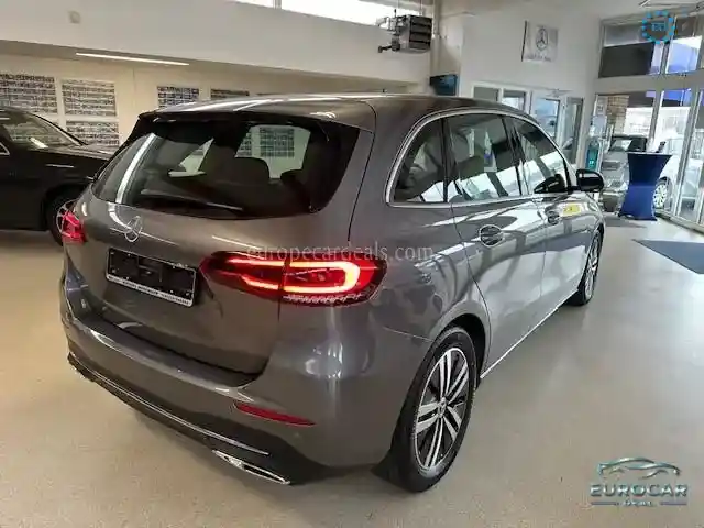 Mercedes-Benz B 200