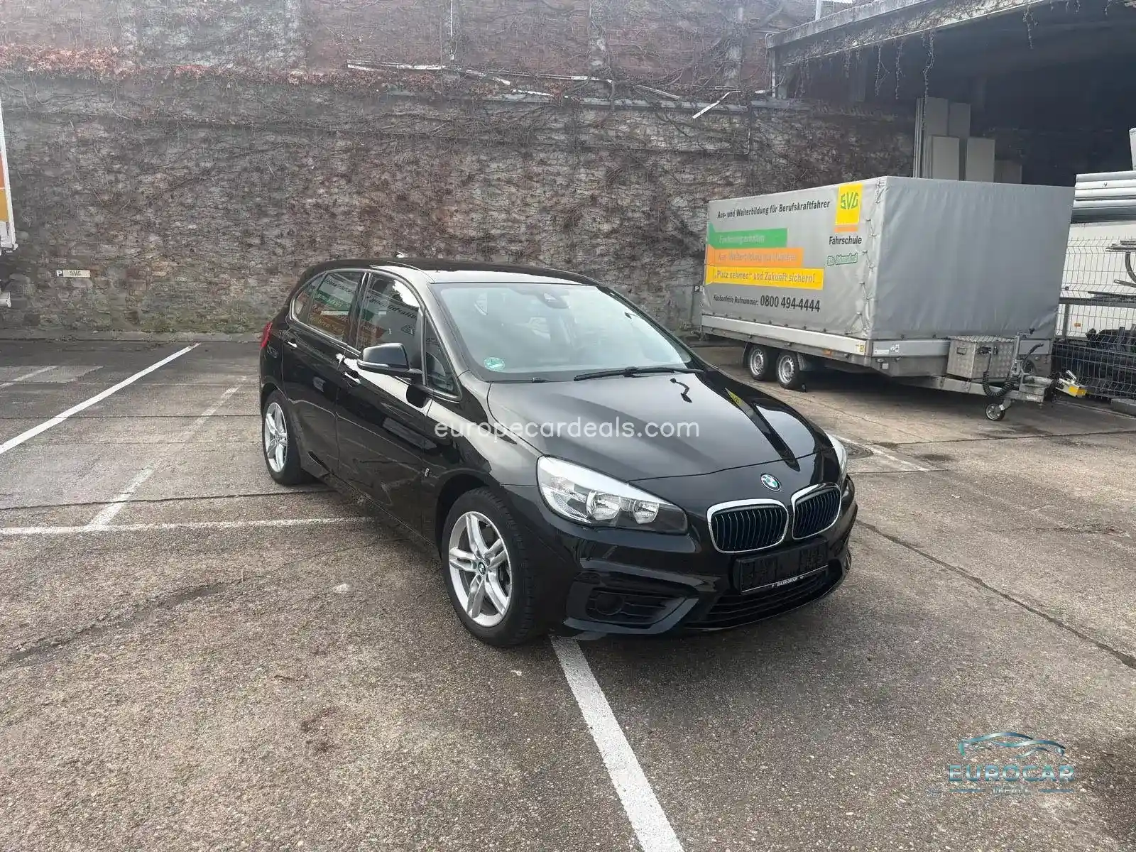 BMW 225