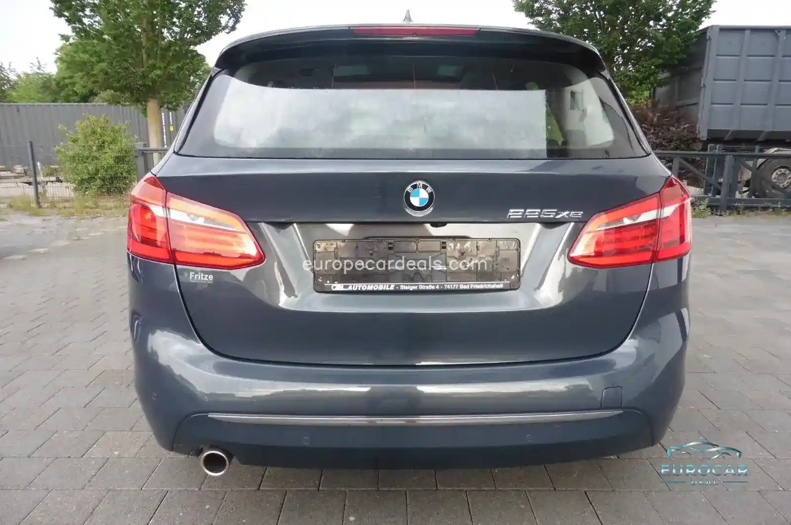 BMW 225