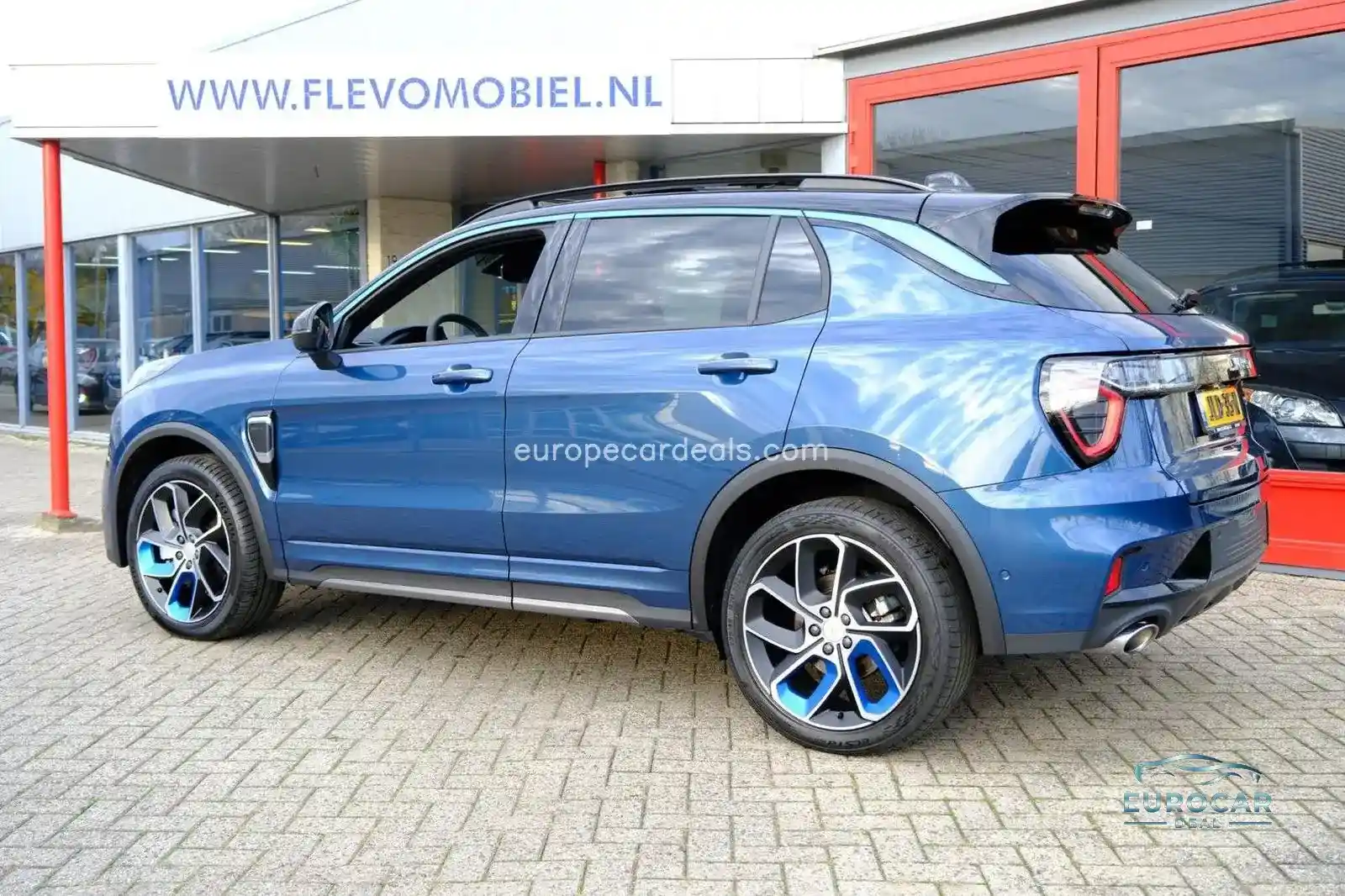 Lynk&Co 01