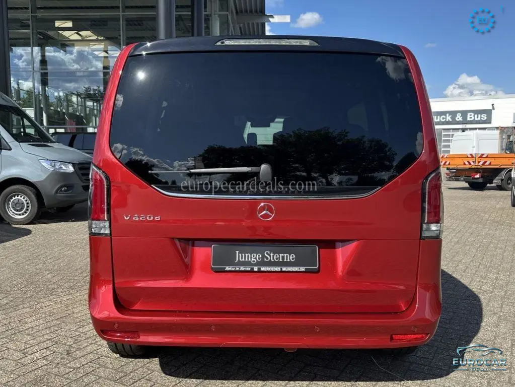 Mercedes-Benz V 220