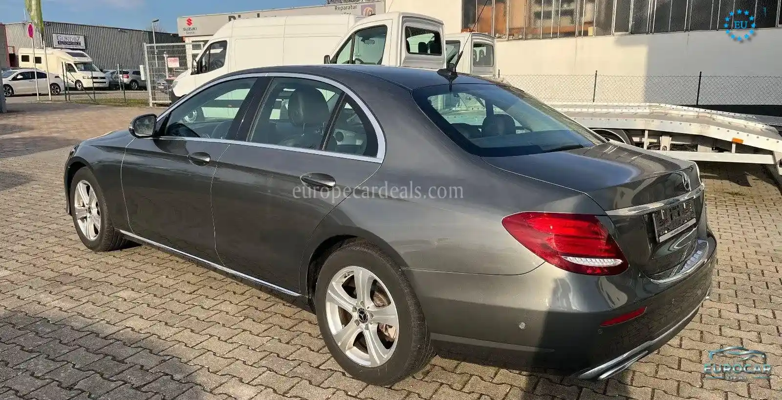 Mercedes-Benz E 200