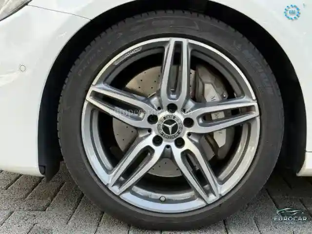 Mercedes-Benz E 400