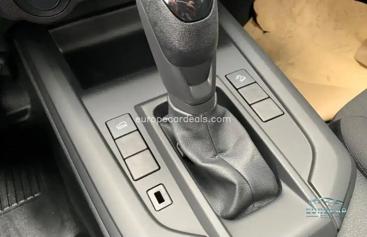 Double Cab 4WD L Allrad EU6e Totwinkelassi