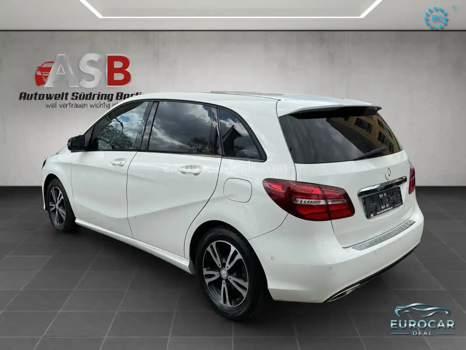 Mercedes-Benz B 180