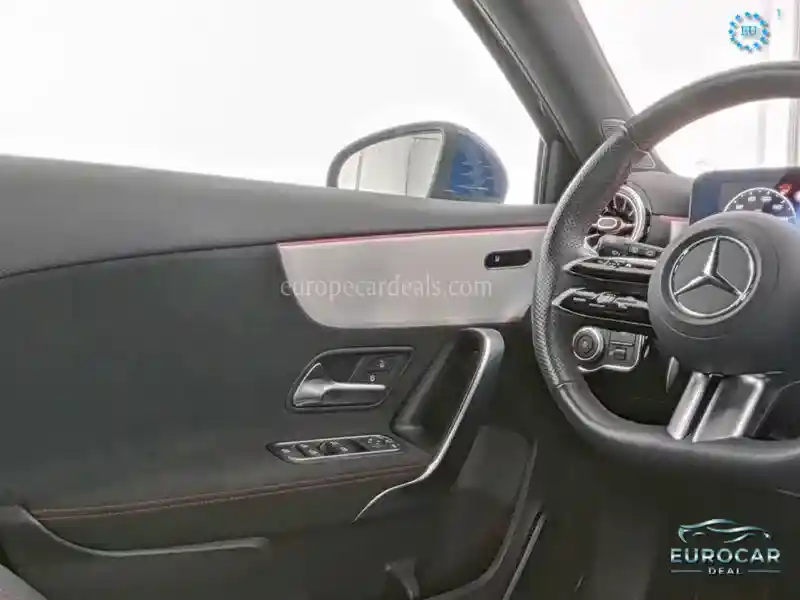 Mercedes-Benz A 220