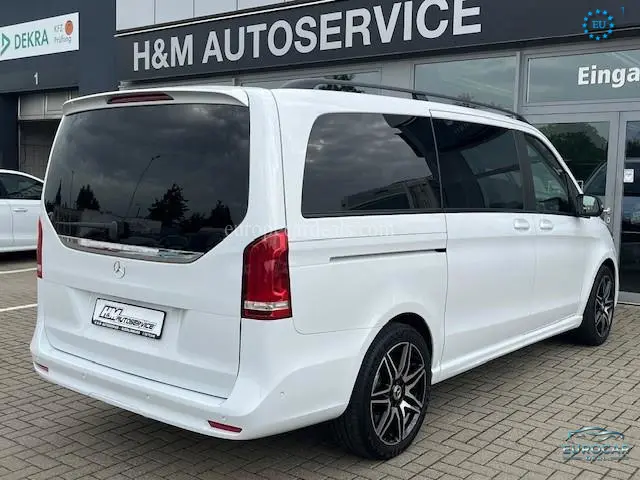 Mercedes-Benz V 220