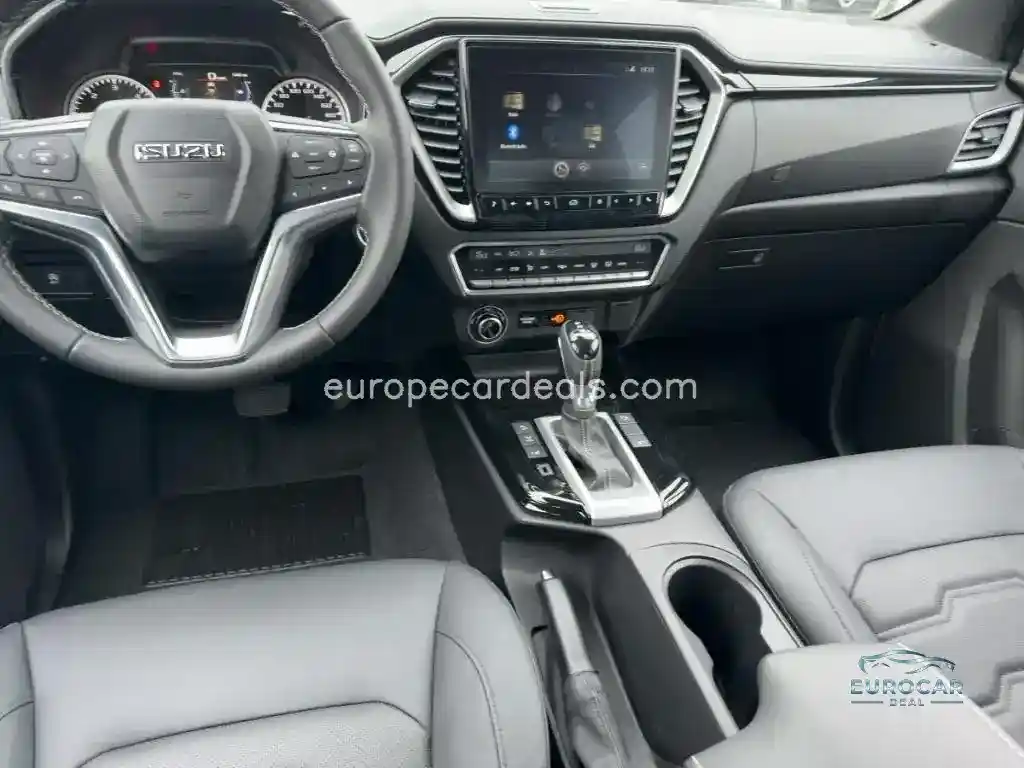 V-CROSS DoubleCab 4WD Automatik/Winter/AHK