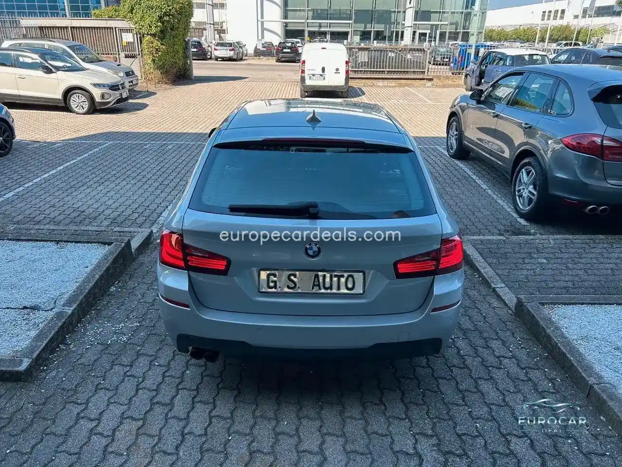 BMW 525