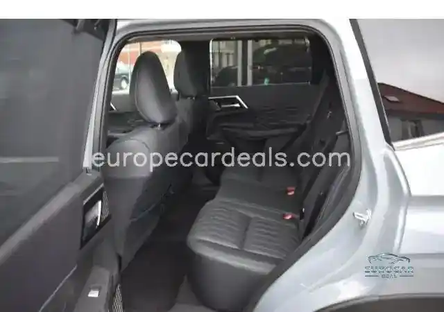 Mitsubishi Plug-in Hybrid Outlander