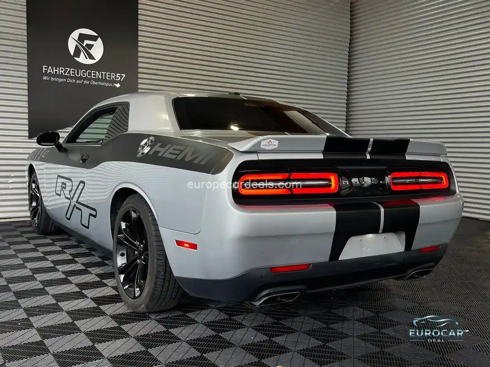 Dodge Challenger