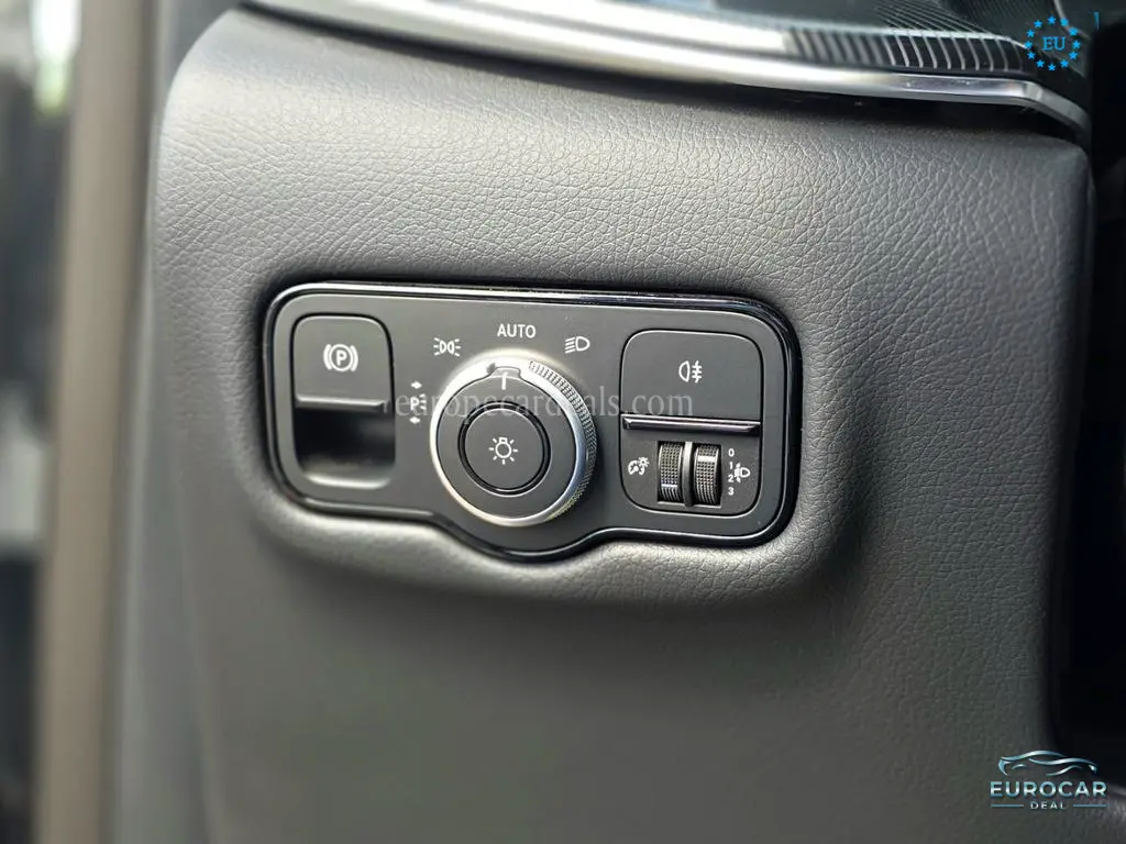 Mercedes-Benz V 220