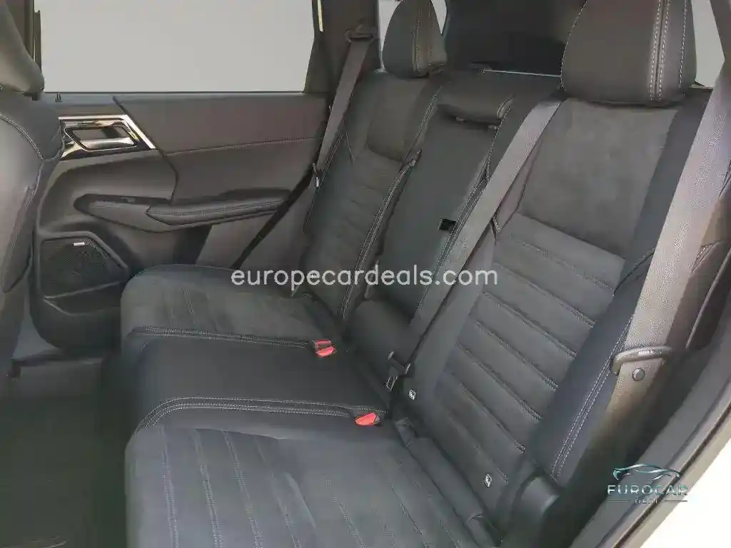 Mitsubishi Plug-in Hybrid Outlander