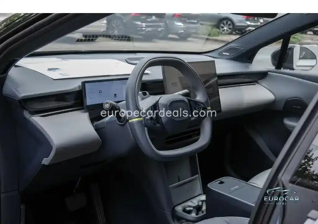 Lynk&Co 02