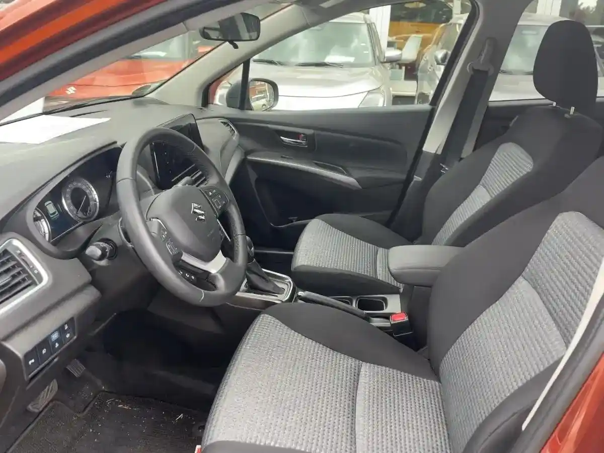 Suzuki (SX4) S-Cross