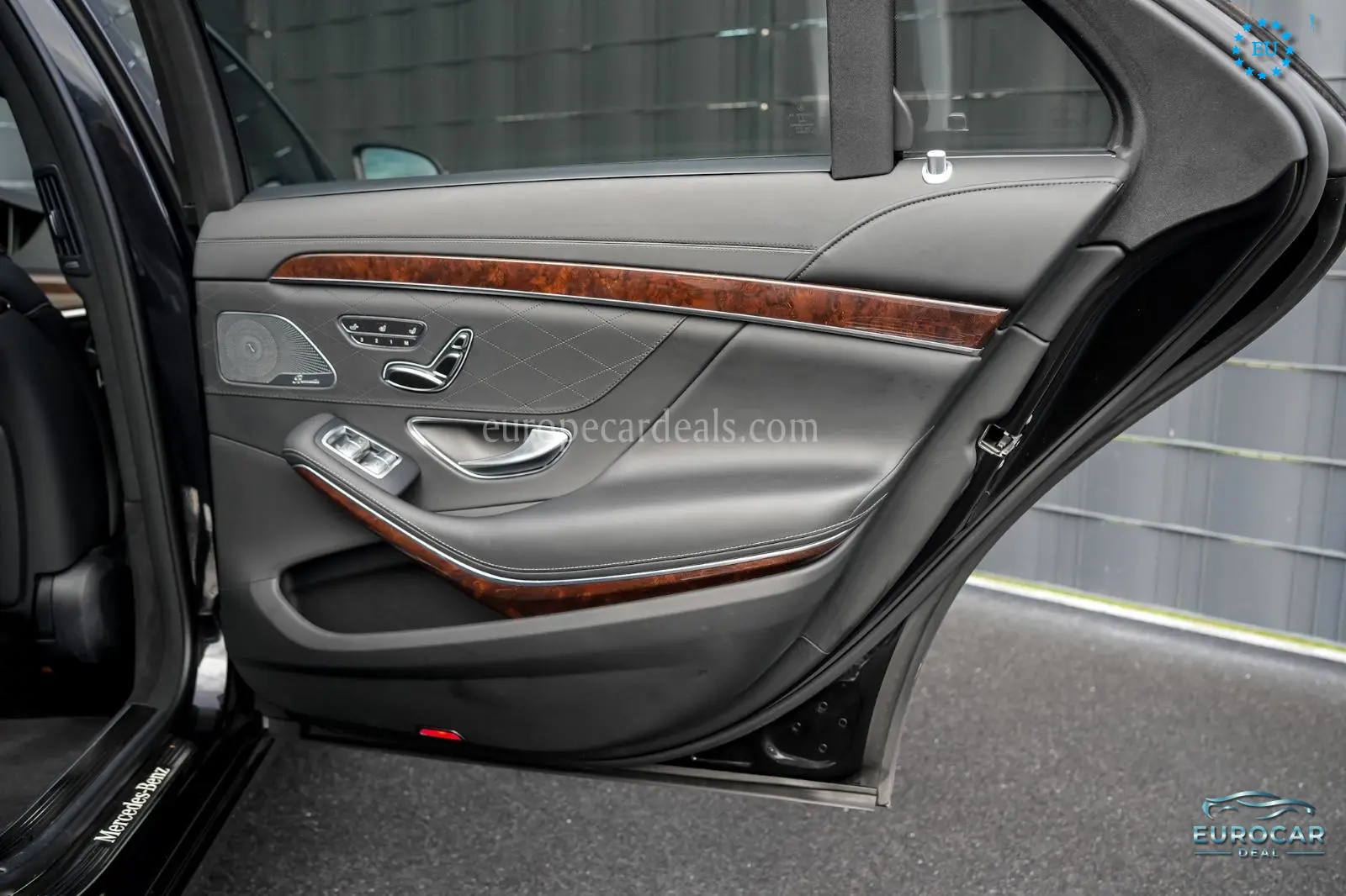 Mercedes-Benz S 560