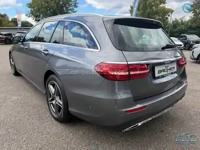 Mercedes-Benz E 200