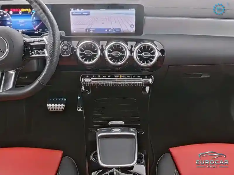 Mercedes-Benz CLA 220