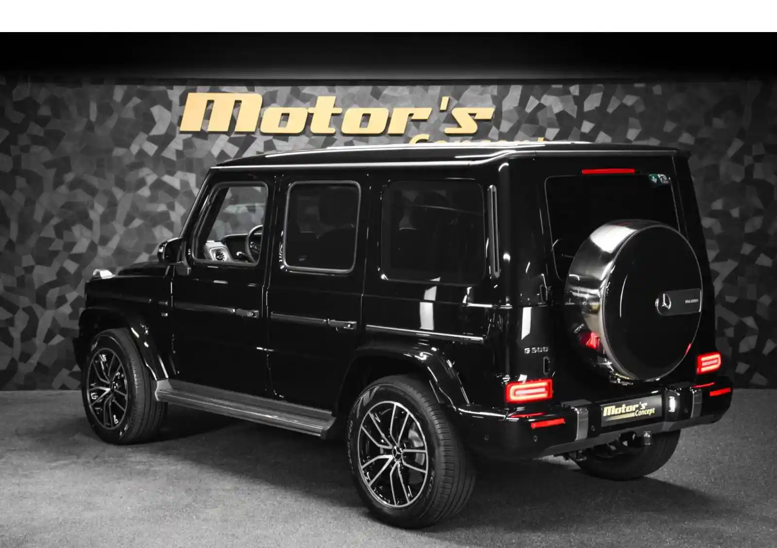 Mercedes-Benz G 500