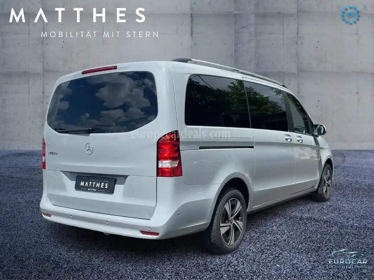 Mercedes-Benz V 250