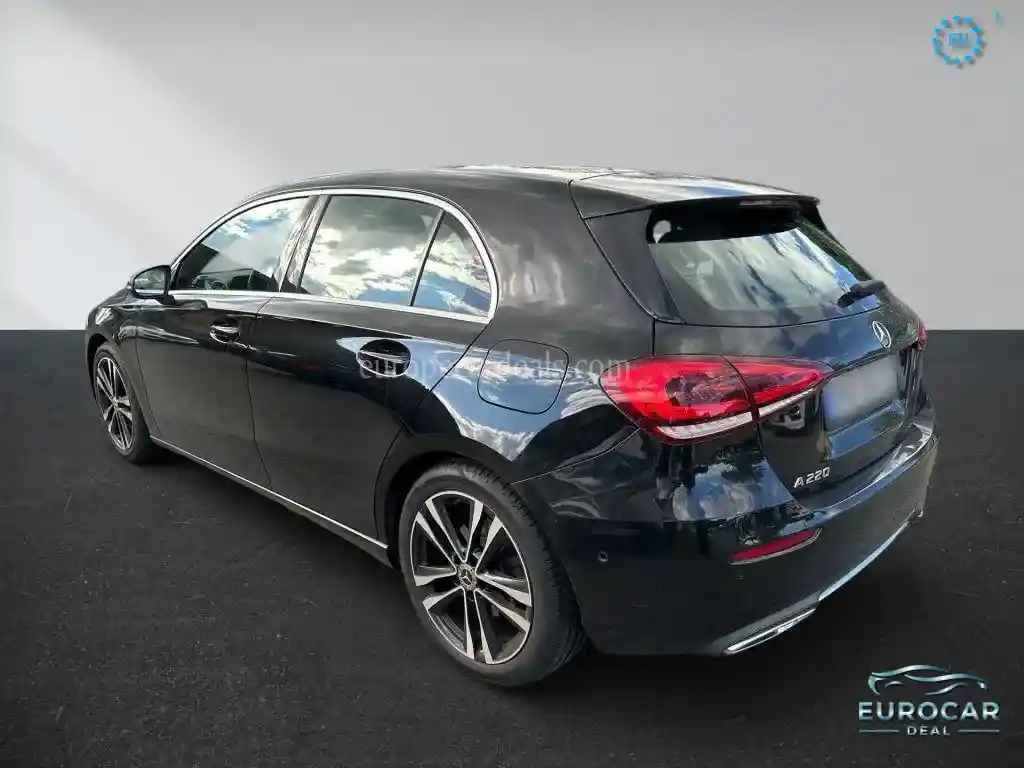 Mercedes-Benz A 220