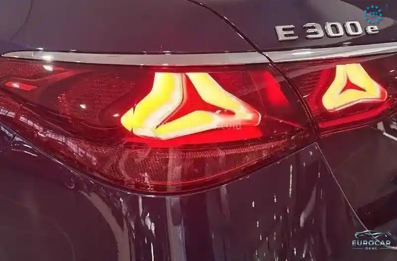Mercedes-Benz E 300