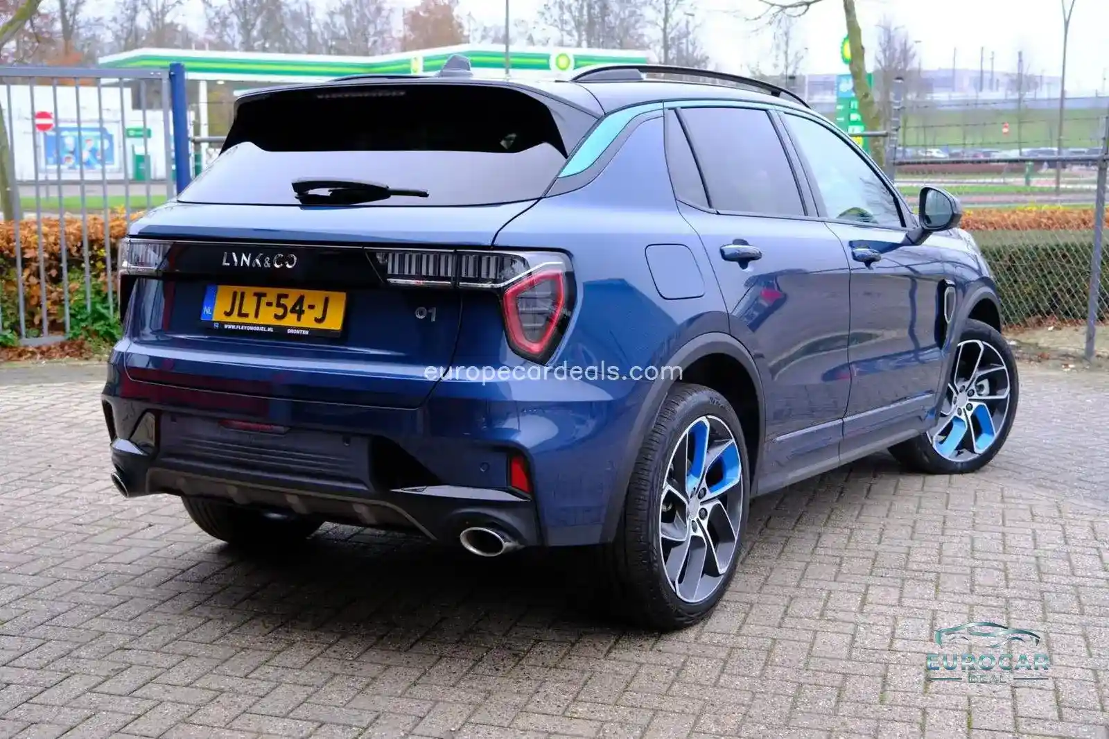 Lynk&Co 01