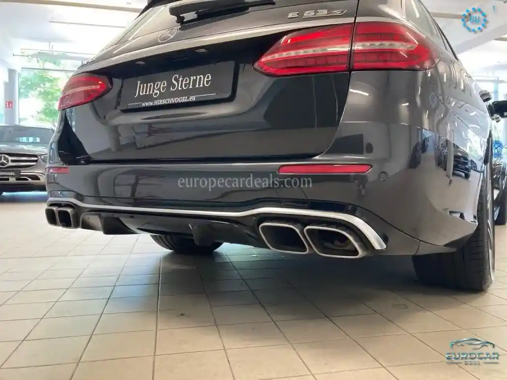 Mercedes-Benz E 63 AMG
