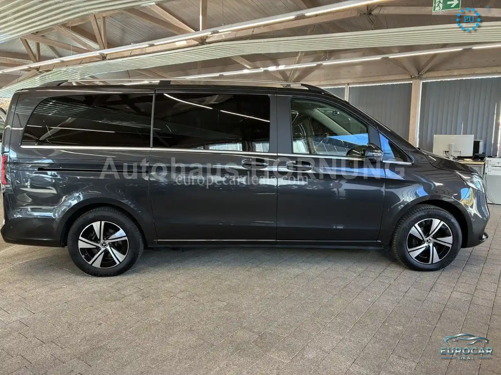 Mercedes-Benz V 250
