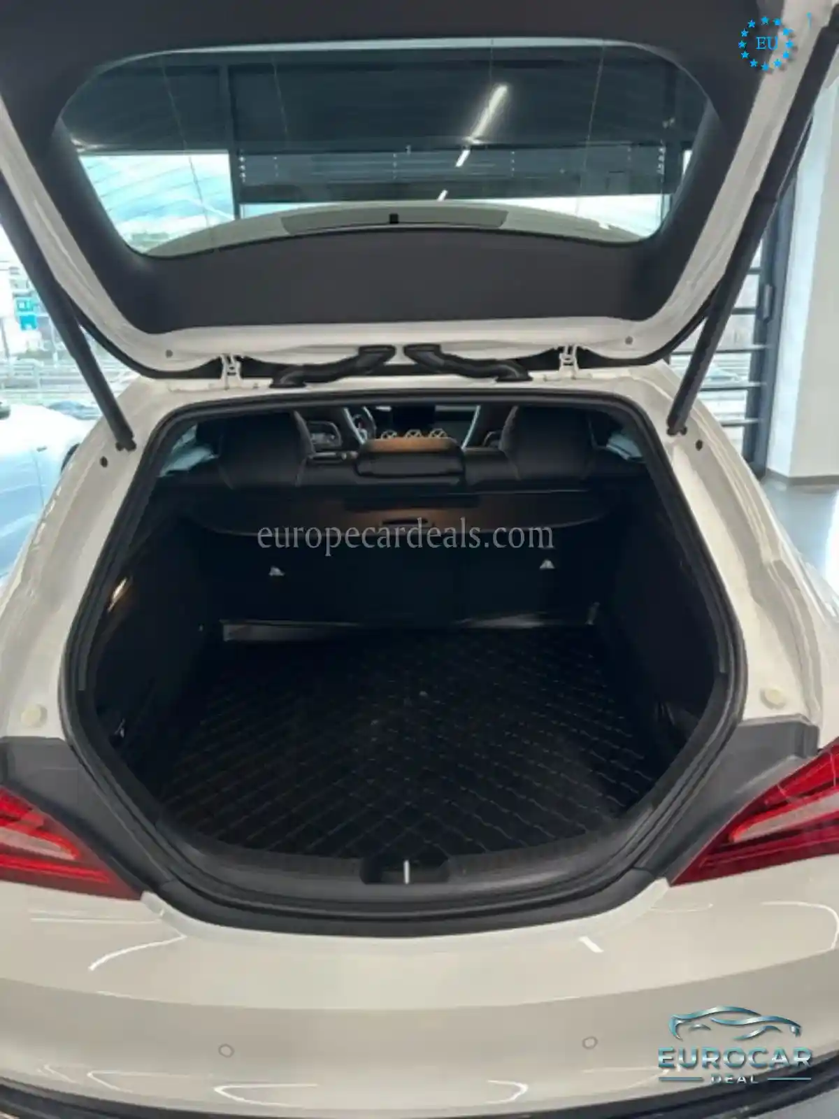 Mercedes-Benz CLA 220