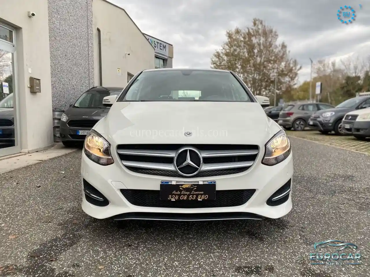 Mercedes-Benz B 180
